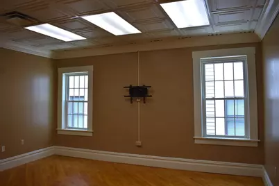 270 Pleasant Street, Northampton, MA 01060 - Photo 9