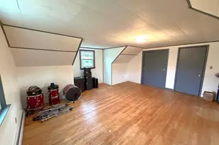 263 Walker St, North Adams, MA 01247 - Photo 21