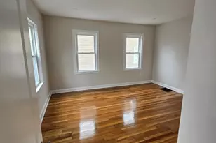 11 Mt Pleasant St, Waltham, MA 02452 - Photo 5