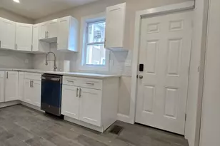 11 Mt Pleasant St, Waltham, MA 02452 - Photo 11