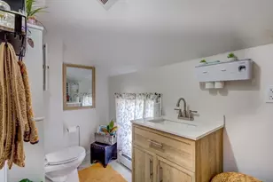 546 Snell St, Fall River, MA 02721 - Photo 25