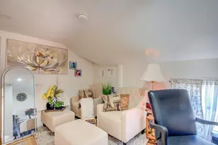 546 Snell St, Fall River, MA 02721 - Photo 9