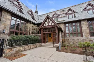 201 Freeman St, Brookline, MA 02446 - Photo 3
