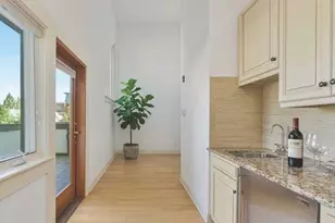 201 Freeman St, Brookline, MA 02446 - Photo 15
