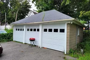 352 Chandler St, Worcester, MA 01602 - Photo 23