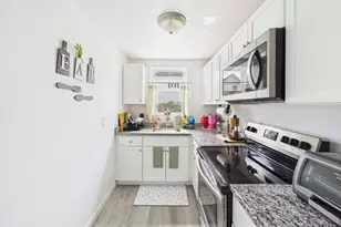 32 Sagamore St, New Bedford, MA 02740 - Photo 11