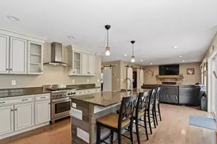 32-1/2 E Howland Rd, Freetown, MA 02717 - Photo 9