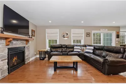 32-1/2 E Howland Rd, Freetown, MA 02717 - Photo 7