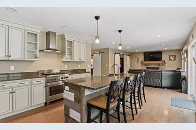 32-1/2 E Howland Rd, Freetown, MA 02717 - Photo 17