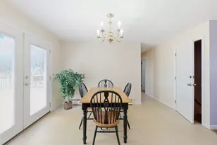 43 Robin Rd, Worcester, MA 01604 - Photo 9