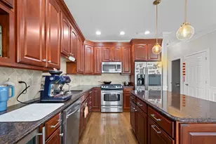 806 Ledgewood Way, Clinton, MA 01510 - Photo 11