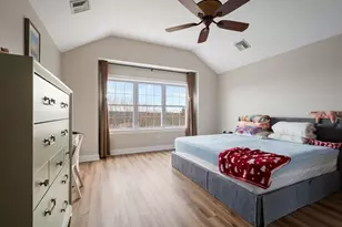 806 Ledgewood Way, Clinton, MA 01510 - Photo 19