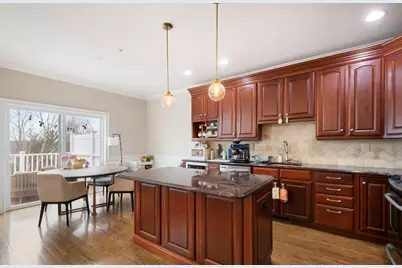 806 Ledgewood Way #806, Clinton, MA 01510 - Photo 5