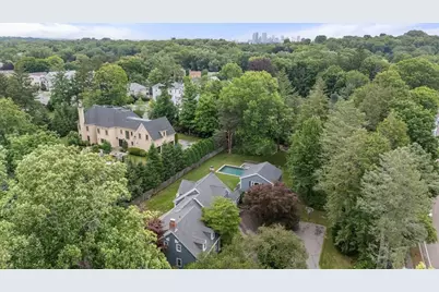 191 Newton St, Brookline, MA 02445 - Photo 27
