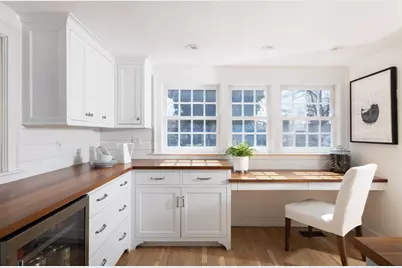 191 Newton St, Brookline, MA 02445 - Photo 5