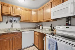 219 Central St, Lowell, MA 01852 - Photo 11