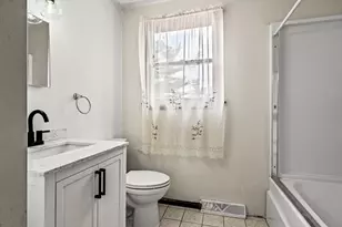 19 Rosewood Ave, Billerica, MA 01821 - Photo 11