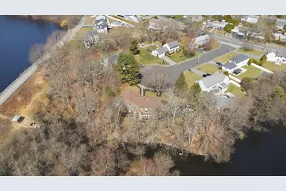 28 Lancelot Ct, Norwood, MA 02062 - Photo 35