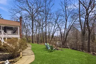 28 Lancelot Ct, Norwood, MA 02062 - Photo 37
