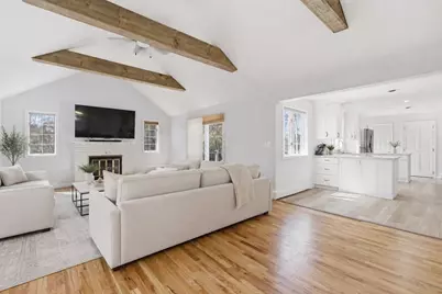 28 Lancelot Ct, Norwood, MA 02062 - Photo 11