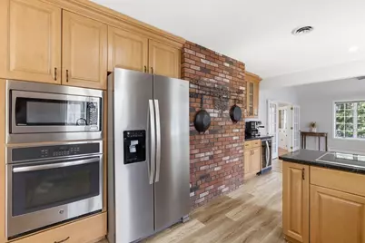 28 Lancelot Ct, Norwood, MA 02062 - Photo 13