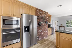 28 Lancelot Ct, Norwood, MA 02062 - Photo 13
