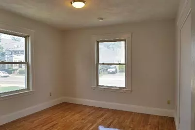 381 Crescent St #01, Waltham, MA 02453 - Photo 5