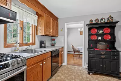 14 Mohawk Dr, Northborough, MA 01532 - Photo 7