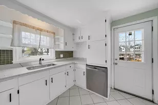 525 Winthrop St, Medford, MA 02155 - Photo 11
