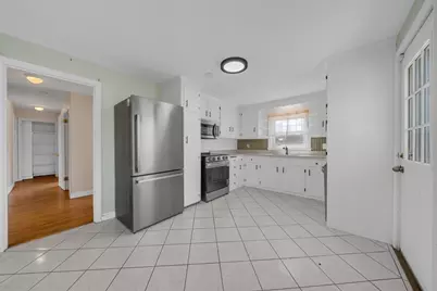 525 Winthrop St, Medford, MA 02155 - Photo 9