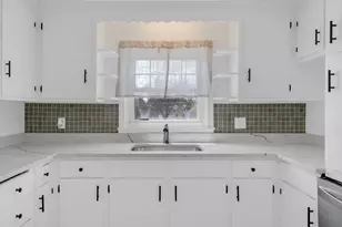 525 Winthrop St, Medford, MA 02155 - Photo 11