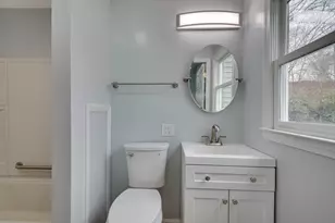 101 Laurie Ln, Lowell, MA 01854 - Photo 11