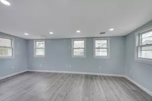 101 Laurie Ln, Lowell, MA 01854 - Photo 17