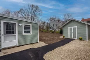 101 Laurie Ln, Lowell, MA 01854 - Photo 27