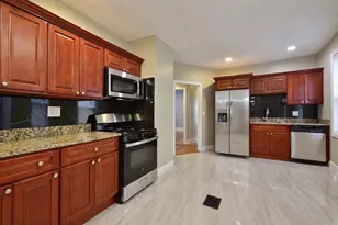 9 Nightingale St, Boston, MA 02124 - Photo 7