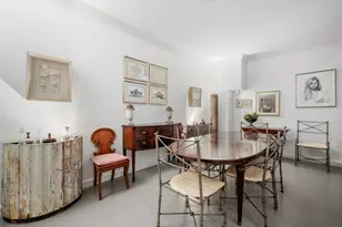 27 Chestnut St, Boston, MA 02108 - Photo 9