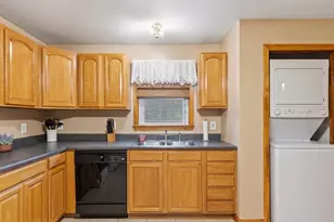 93 Center Depot Rd, Charlton, MA 01507 - Photo 5