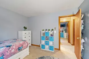 93 Center Depot Rd, Charlton, MA 01507 - Photo 9