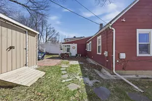 32 Indian Lake Pkwy, Worcester, MA 01605 - Photo 3