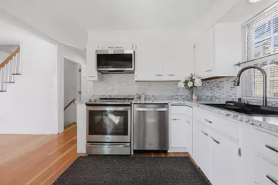 32 Indian Lake Parkway, Worcester, MA 01605 - Photo 11
