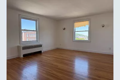31 Chestnut St #6, Worcester, MA 01609 - Photo 5