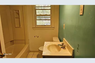 543 Chandler St, Worcester, MA 01602 - Photo 13