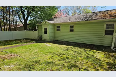 543 Chandler St, Worcester, MA 01602 - Photo 3