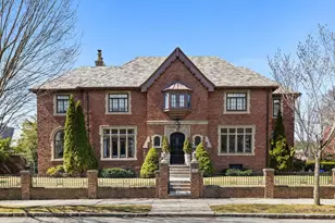 98 Carlton St, Brookline, MA 02446 - Photo 1