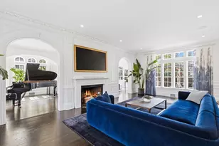 98 Carlton St, Brookline, MA 02446 - Photo 3