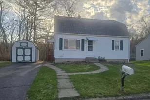 28 Chestnut Hill Rd, Oxford, MA 01537 - Photo 1