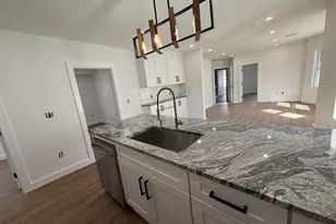 94-96 Francis St, Everett, MA 02149 - Photo 5