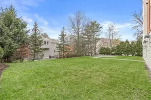 310 Hammond Pond Pkwy, Brookline, MA 02467 - Photo 33