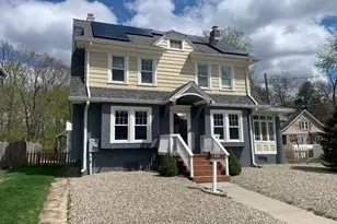 147 Belvidere St, Springfield, MA 01108 - Photo 3