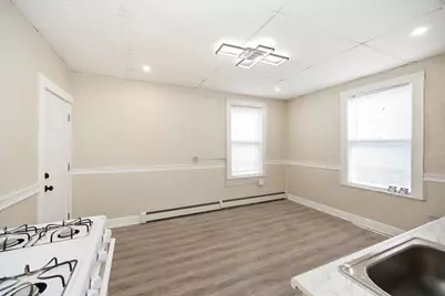 9 Helen St, Boston, MA 02124 - Photo 5
